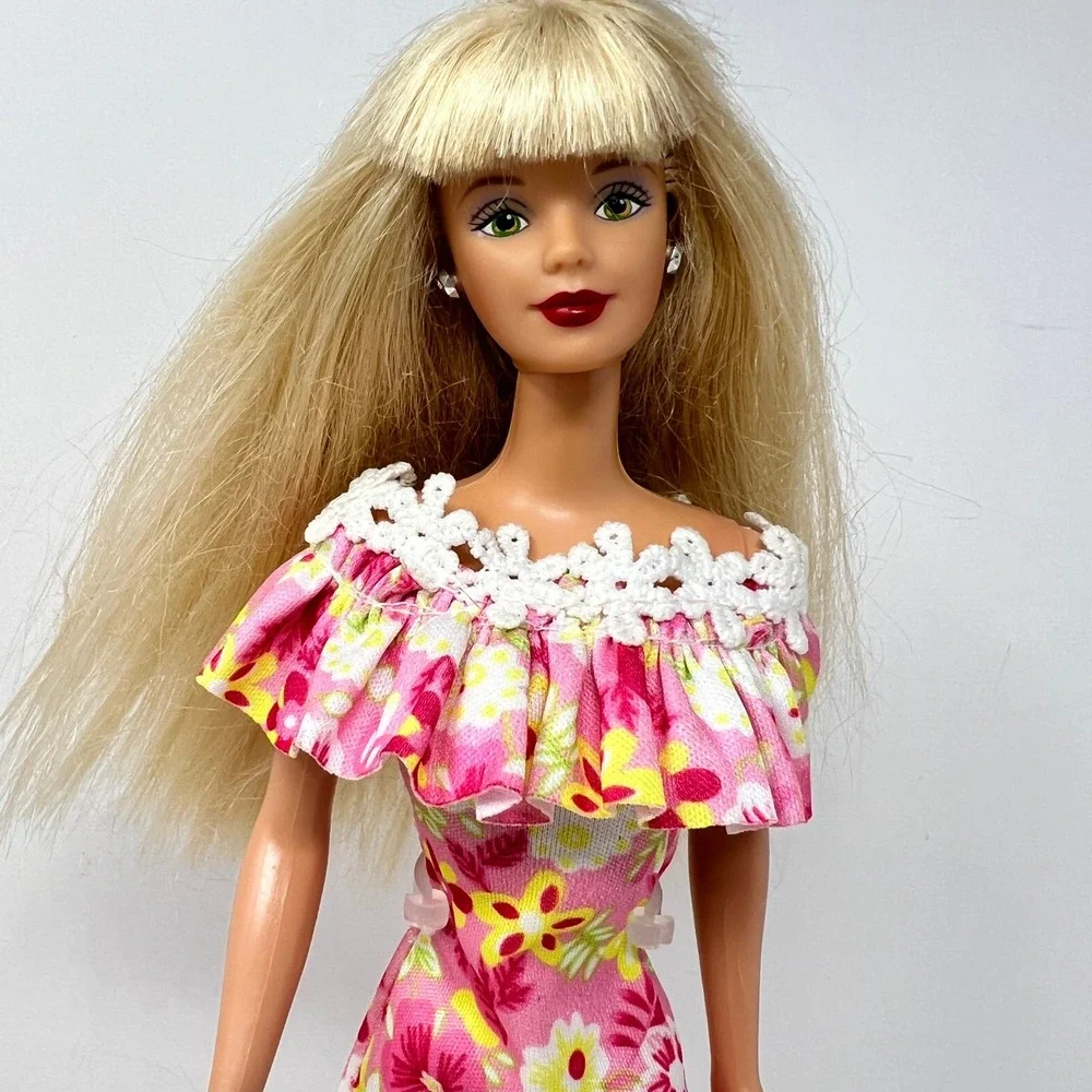 Barbie Fashion Doll‎ Very Velvet Pink Floral Dress Blonde Hair Green Eyes 1998